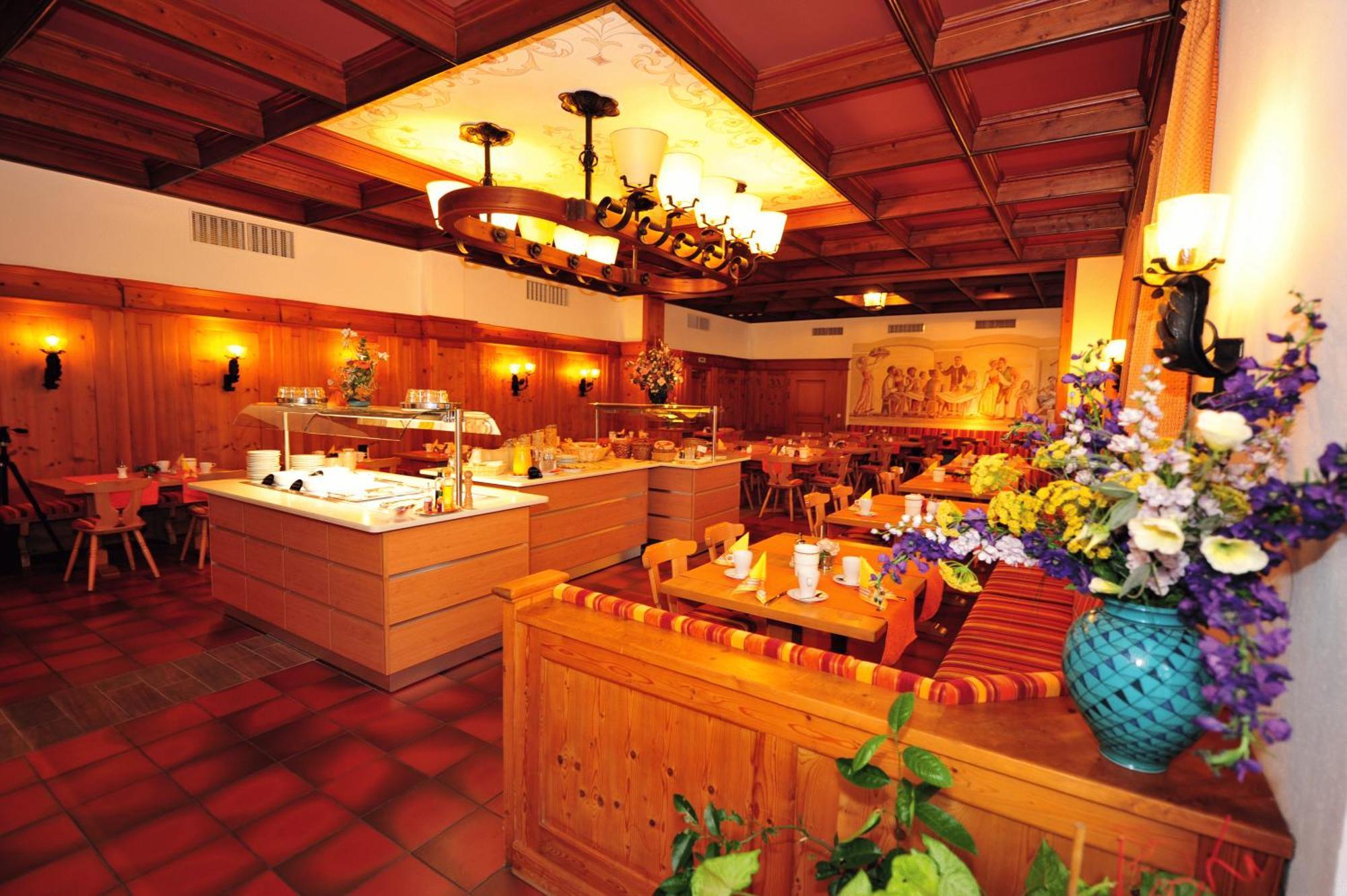 Hotel Weinbauer ชวานเกา ภายนอก รูปภาพ