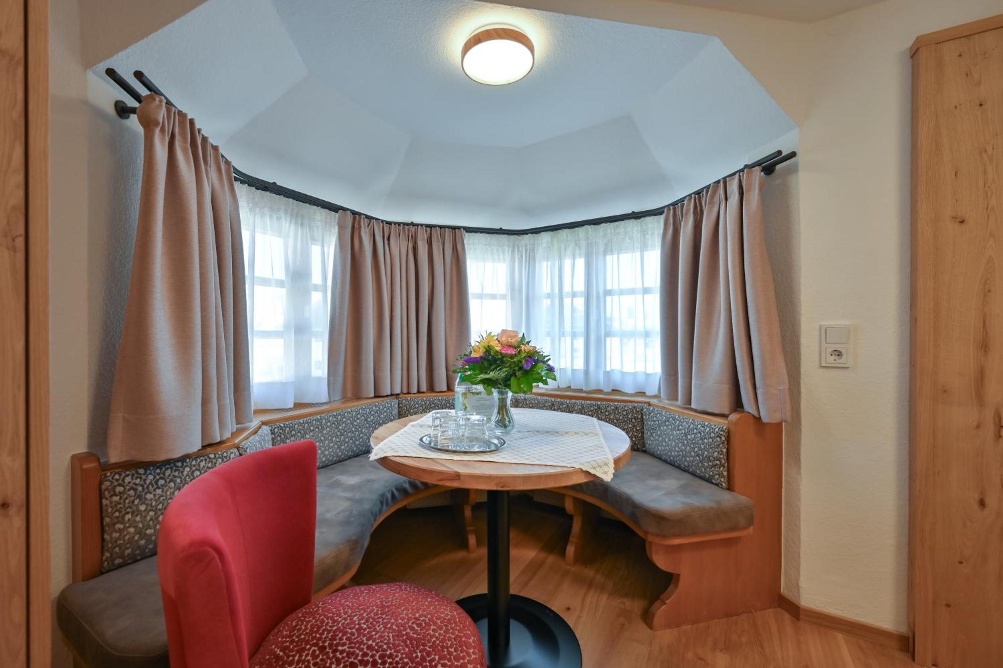 Hotel Weinbauer ชวานเกา ภายนอก รูปภาพ